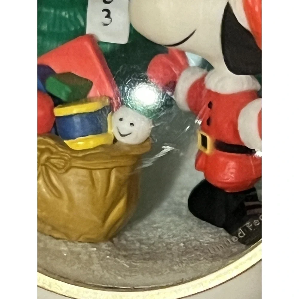 Vtg Hallmark Snoopy and Friends 1983‎ Diorama/Panorama Christmas Ornament 3